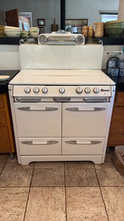 Vintage O'Keefe & Merritt Gas Range Stove