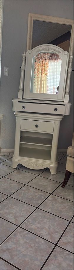 White Vanity Dresser with Mirror