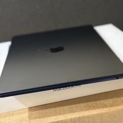 MacBook Air 15 M3 2024 8 gb ram 256 gb ssd midnight