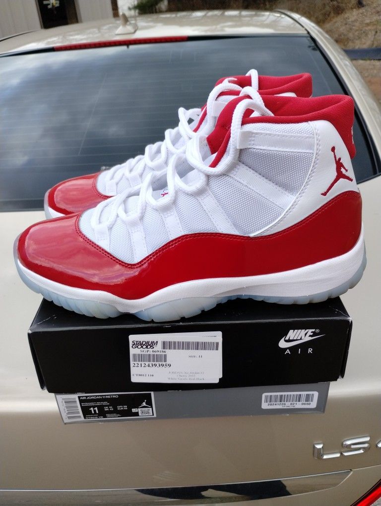 $200  Local Pickup 2022 Air Jordan 11 Cherry Size 11 OG All Worn Twice  Very Gently Price Is Firm No Trades