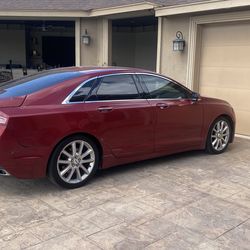 2014 Lincoln MKZ