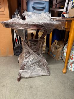Round end table