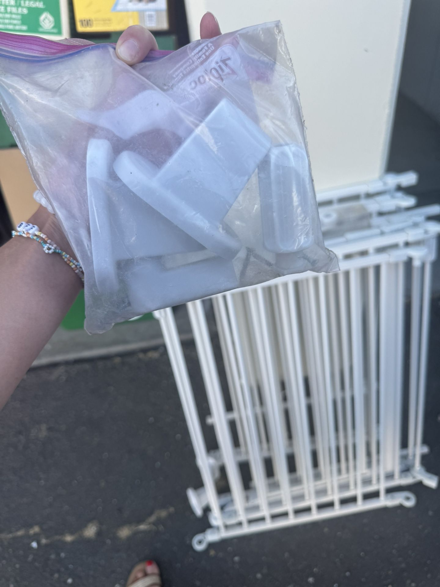 Baby/Puppy Gate Or Playpen