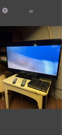 Samsung 48” tv with remote