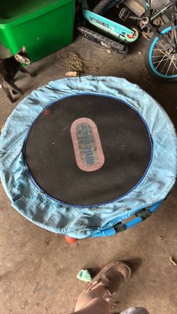Kids mini trampoline