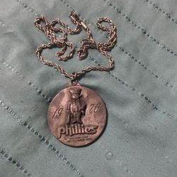  vintage 1976 Philadelphia Phillies pewter medallion