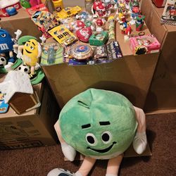 M & M Memorabilia 