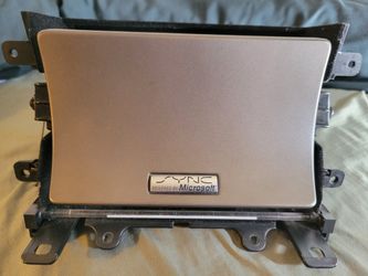 Lincoln MKX / Ford Edge Center Console Part