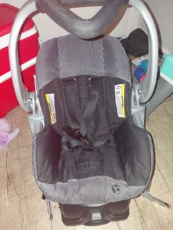 Infant car seat with base