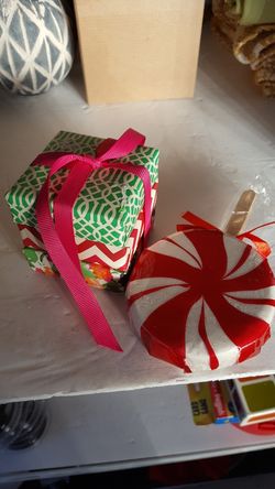 Little soaps w bath fizz, new