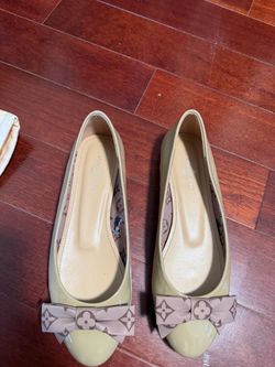 LV flats size 8