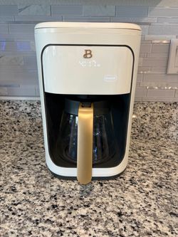 Beautiful Coffee Maker – Like New