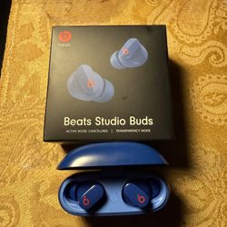 Beats Studio Buds 