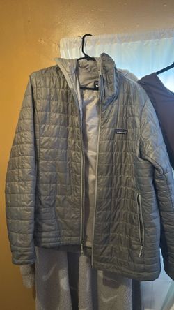 Patagonia Women XL Light Gray