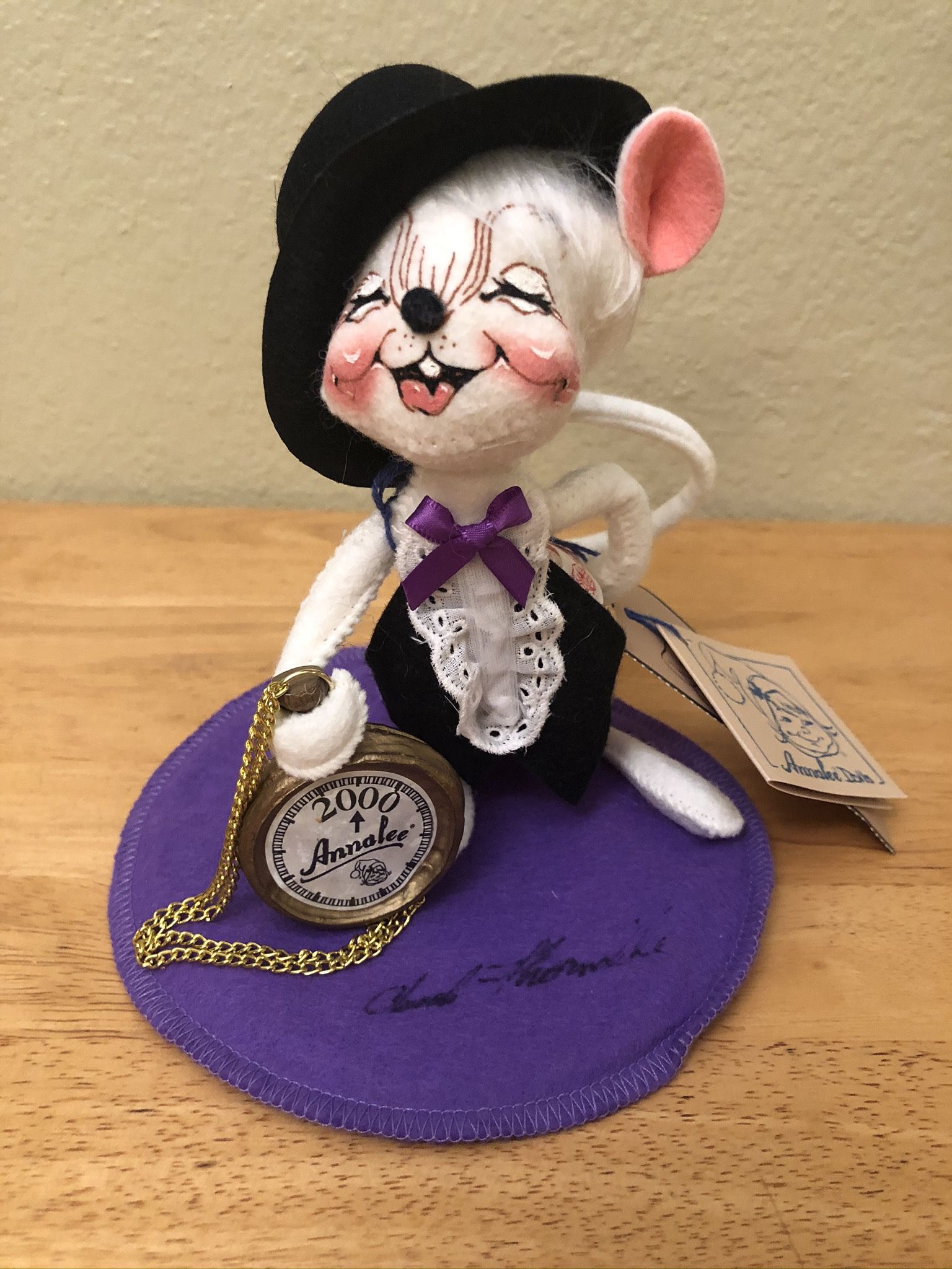 Annalee Doll 2000 Celebration signed