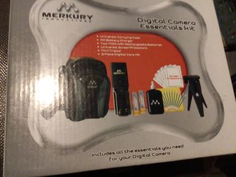 Digital camera essentials kit by Mercury