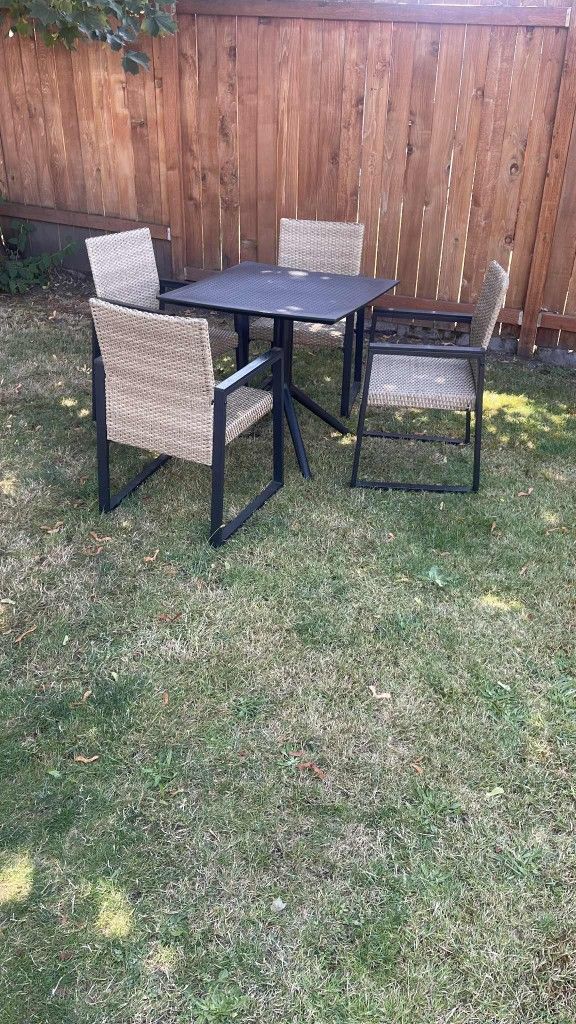 ALL WEATHER EXTERIOR/INTERIOR CHAIRS AND TABLE