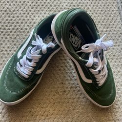 Green skateboarding Pop Cush Vans 