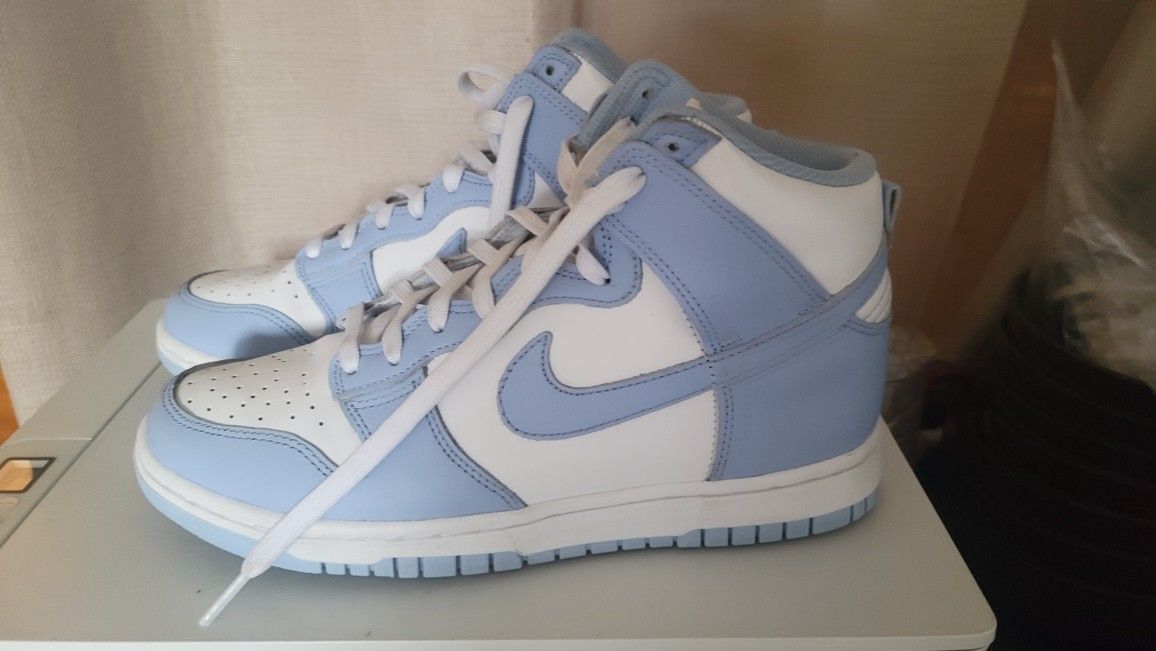 Nike SB Size 7.5 - Nike Dunk High Aluminum W Pre-owned GREAT CONDITION!!!