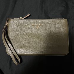 Michael Kors Wristlet 