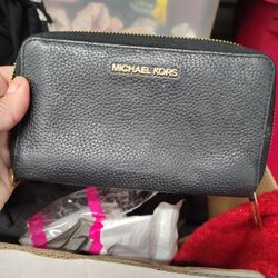 Michael kors black wallet