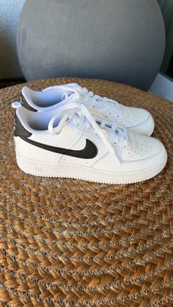 Nike Air Force 1 - Big Kids Shoes Size 5.5Y *EXCELLENT CONDITION*