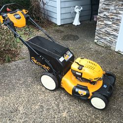 Self Propelled Cub Cadet Lawnmower 