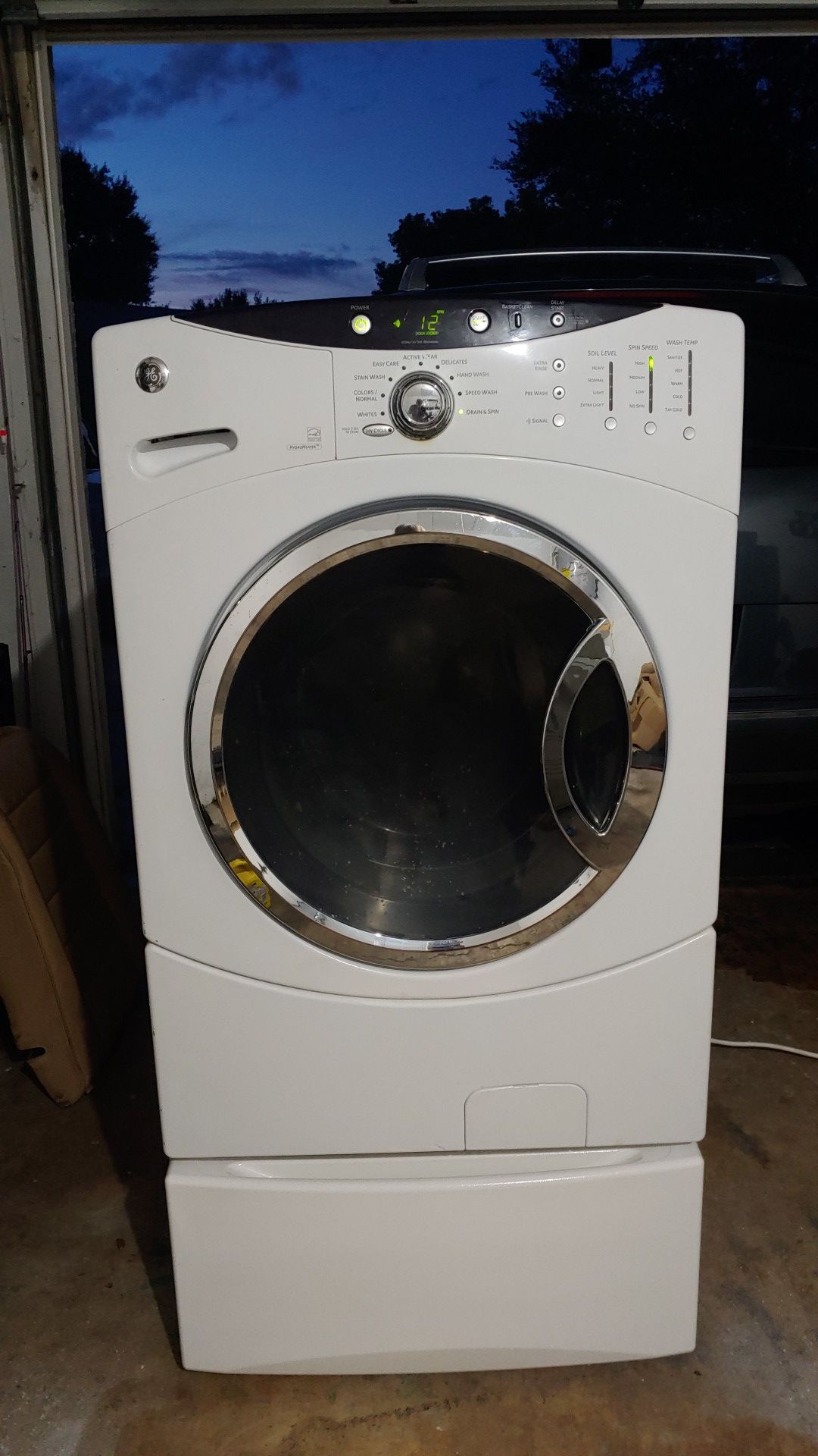 GE Front Load Washer. Stainless Basket with pedestal. Free Delivery!