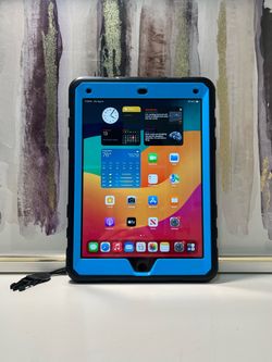 Apple iPad 6th Gen Black A1893 32GB Tablet 9.7” iOS 17.7.11 w/ Case - $99