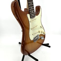 Fender American Performer Stratocaster, Rosewood Fingerboard, Honey Burst (Mint Condition)