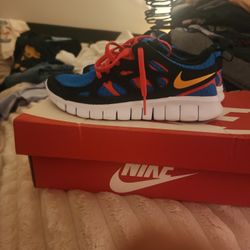Brand New Nike Free Run 2(GS) 4y