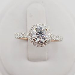 14k gold white and rose gold custom 1.0ct Vs center lab diamond engagement ring. 