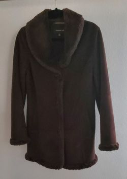 JONES NEW YORK FAUX FUR COAT EXCELLENT CONDITION