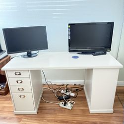 White Computer Desk- Great Condition 