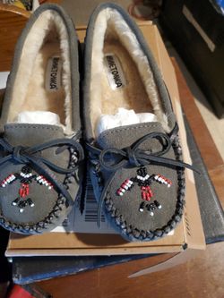 Minnetonka women's shoes. Size 8