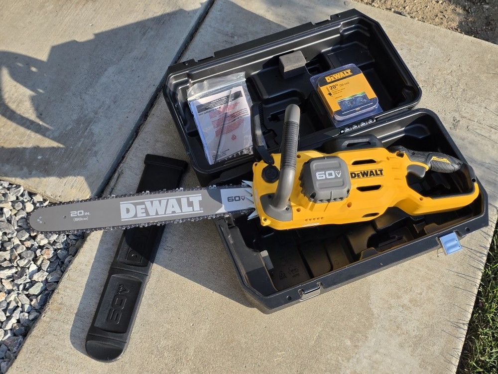 DeWalt DCCS67 Cordless Brushless 20" Chainsaw