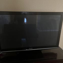 Panasonic Tv For Sale! Works Great Very Sturdy 