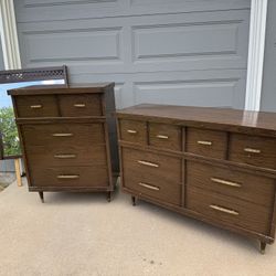 Mid Mod Project Dresser Set With Mirror