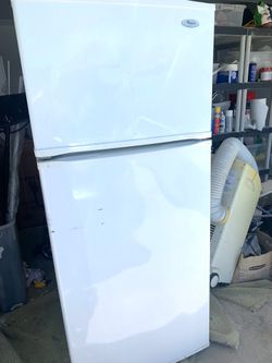 Approximately 18-20 cu ft Refrigerators