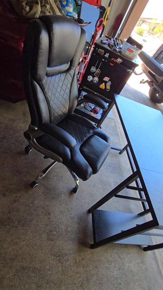 Executive Desk And Chair