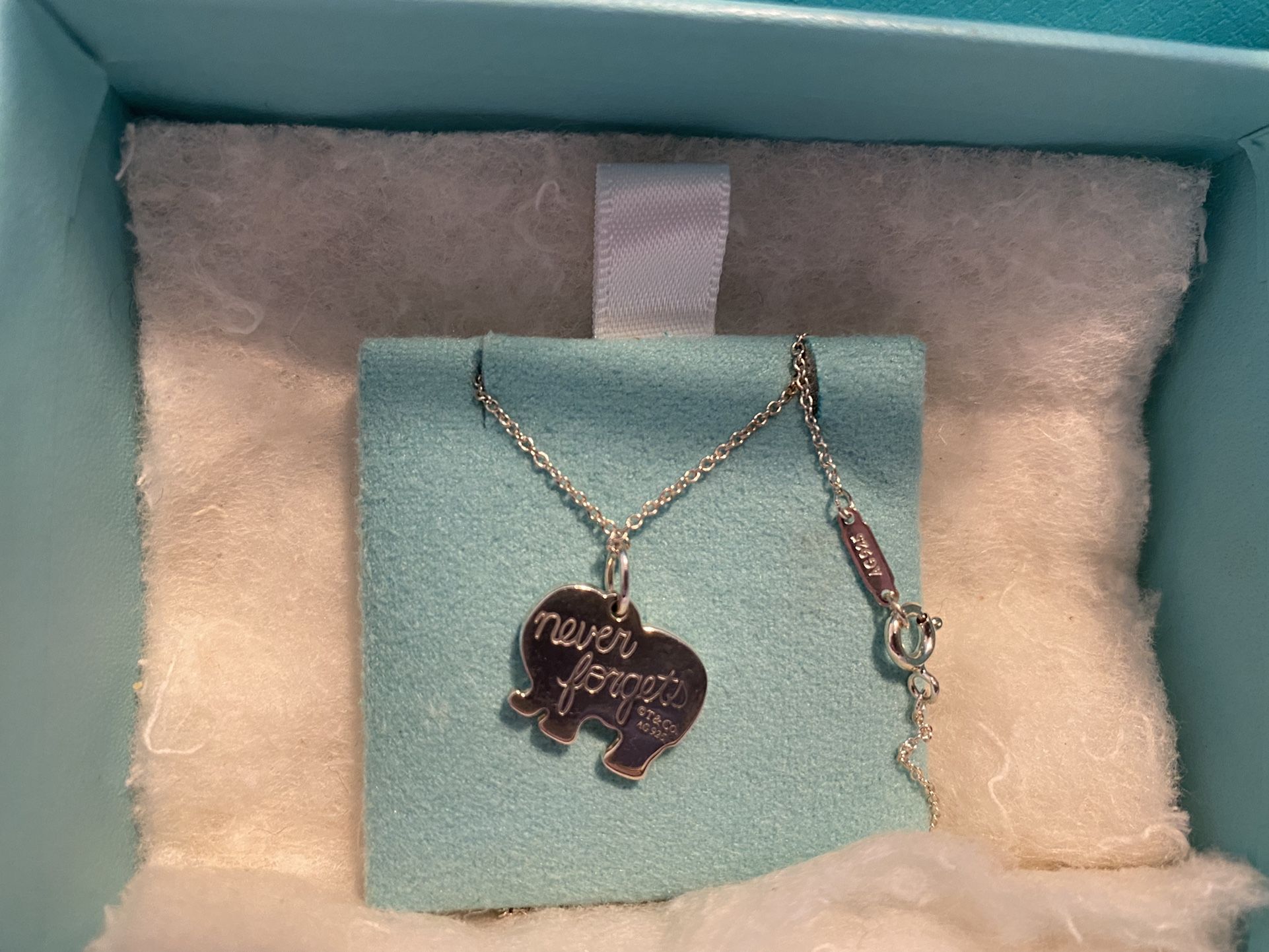 Tiffany and co elephant necklace deals