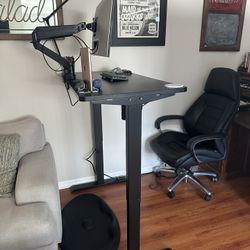 Large Electric Standing Desk – Adjustable Sit/Stand – Black