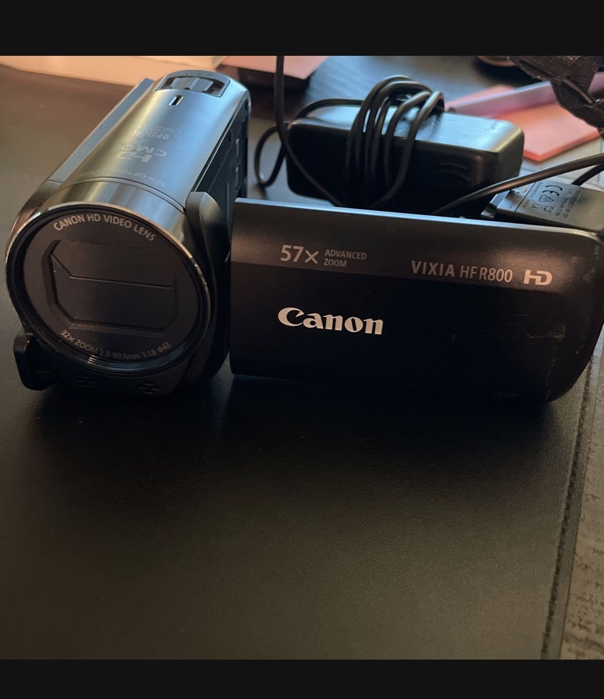 Canon VIXIA HF R800 Camcorder (Black)