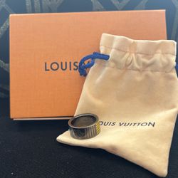 Louis Vuitton Men’s Ring 