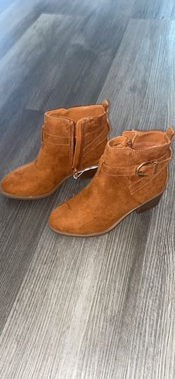 Girl boots
