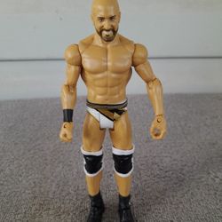 2014 Mattel WWE CESARO Basic Series 73 Wrestling Action Figure