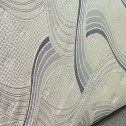 Mattress, Queen
