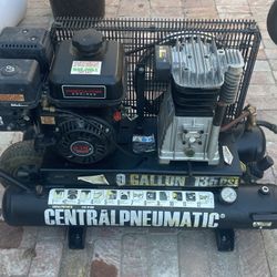 9 Gallon 212 Cc 135 Psi Wheel Barrel  Air Compressor 