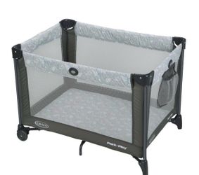 Graco Portable Pack N Play with travel case