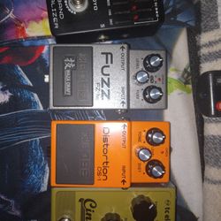 GUITAR PEDALS 